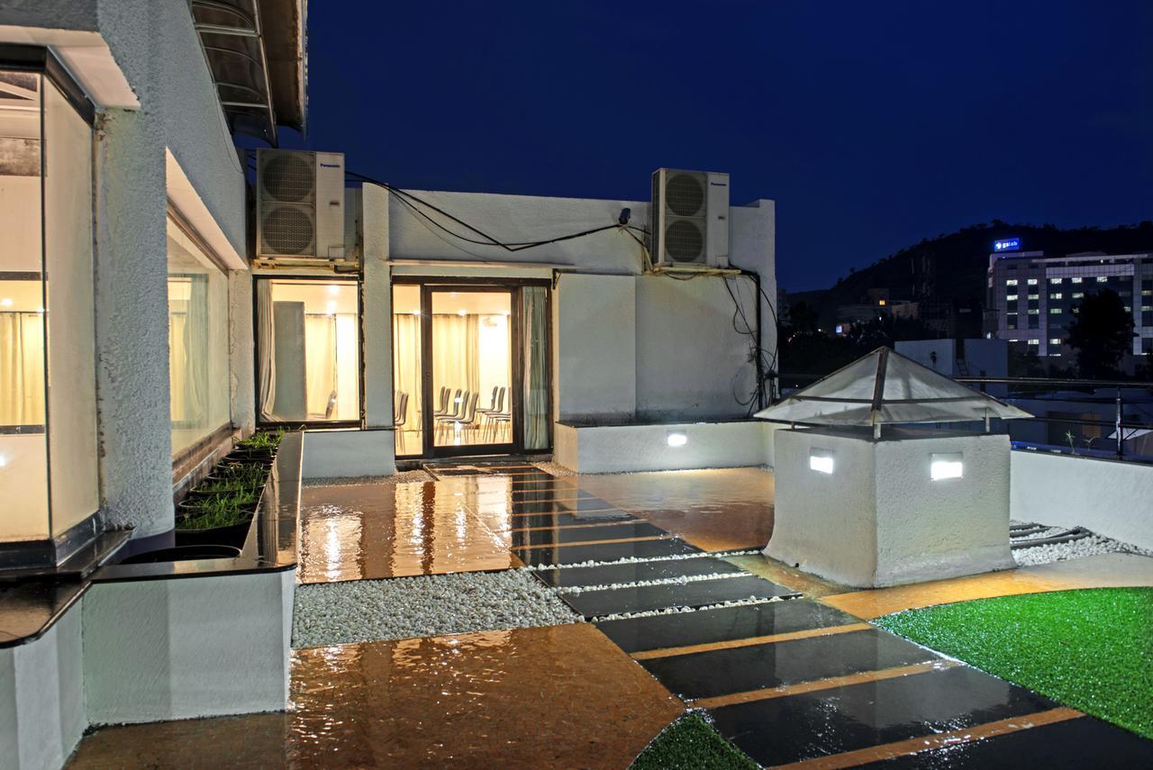 Hotel Mint Montvert, Baner Pune Exterior foto