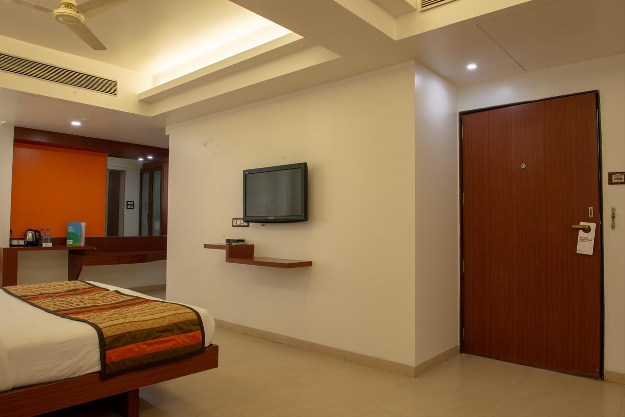 Hotel Mint Montvert, Baner Pune Exterior foto